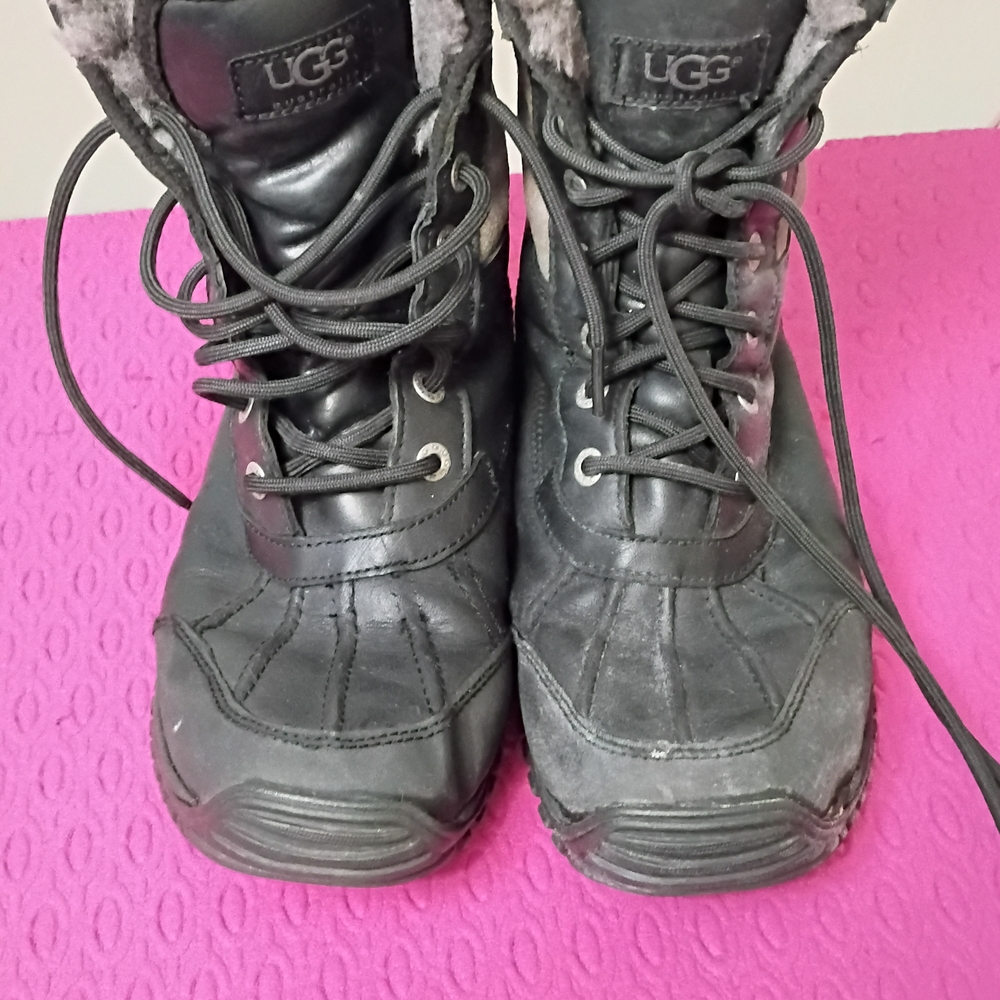 UGG Women's Adirondack Boot III